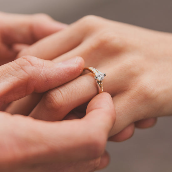 Anillo de compromiso Amadís Gold | Exclusivo Bo&Co